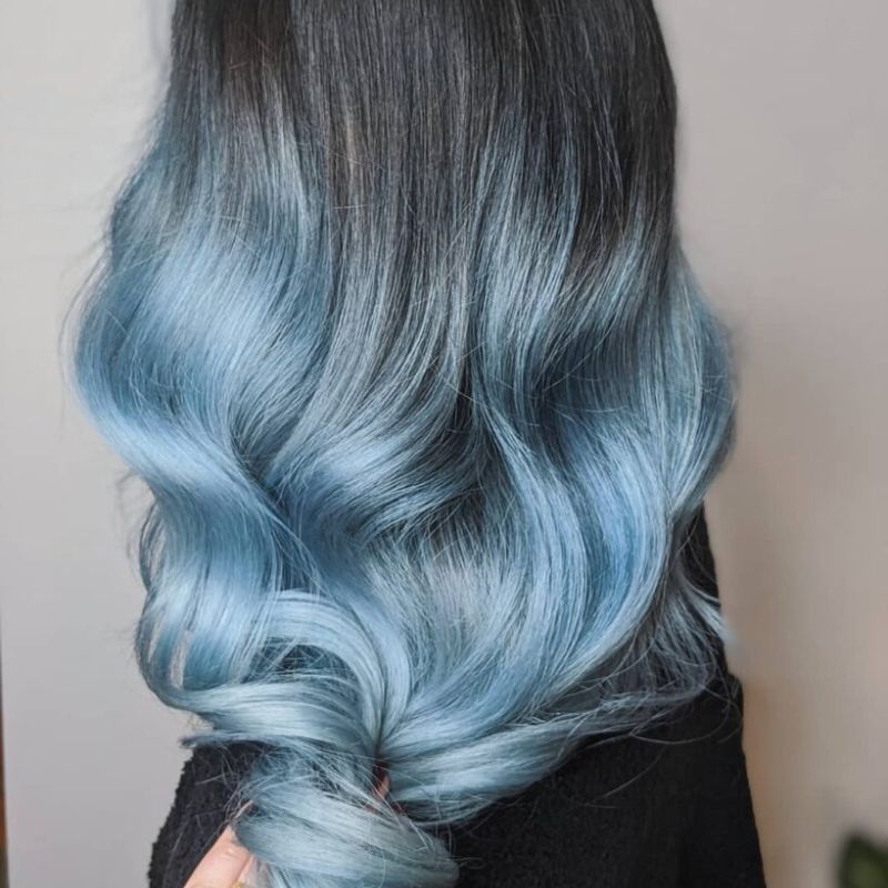 Nhuộm tóc xanh mint trầm